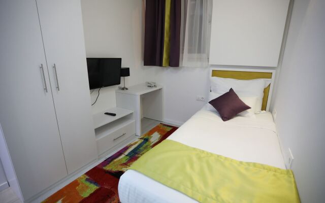 HOTEL LIBRIS boutique