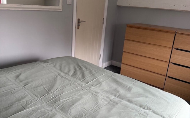 Charming Birmingham 3 Bedroom Apartment