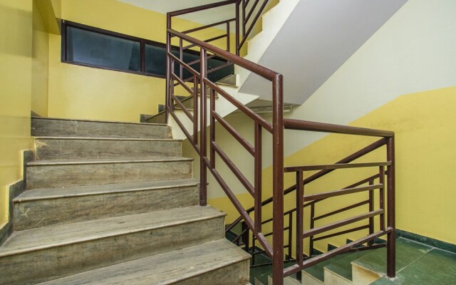 OYO 25036 Suraksha Residency