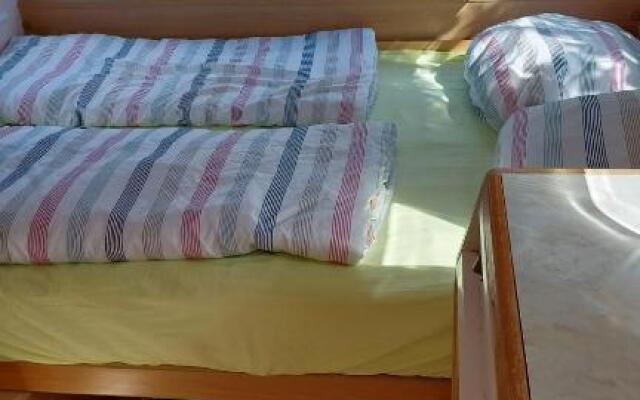 Urlaub machen im großen Garten direkt am Kinderparadis Irrland