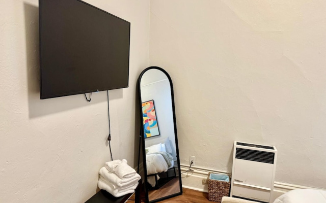 Gorgeous 3 Bedroom In Downtown