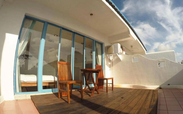 Blue Sea Hotel