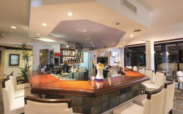 Paphos Gardens Hotel And Apartments