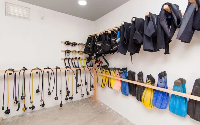 South Ari Dive Center