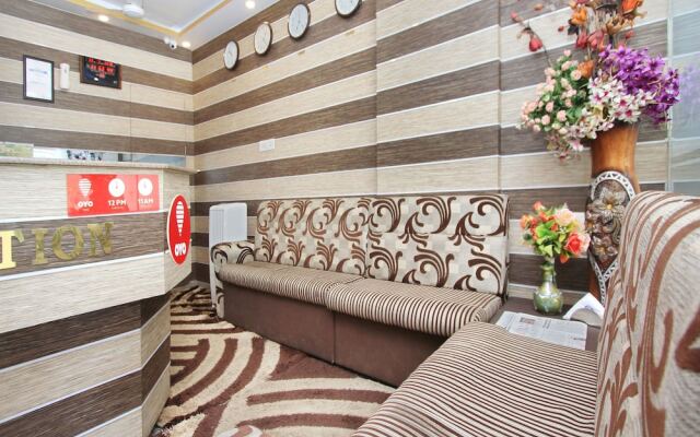 OYO 12153 Hotel B S International
