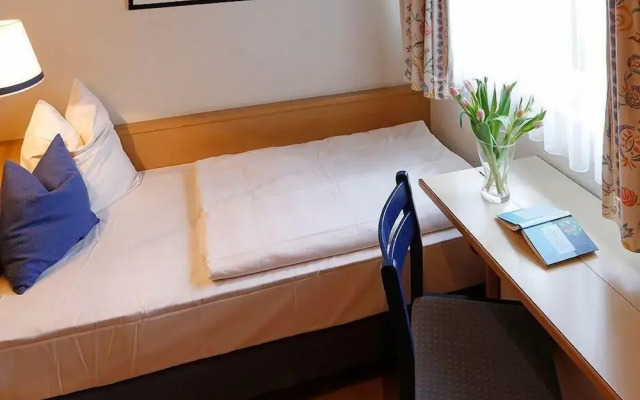 Landhaus-Wald-und-See-1