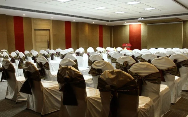 Nidhivan Sarovar Portico