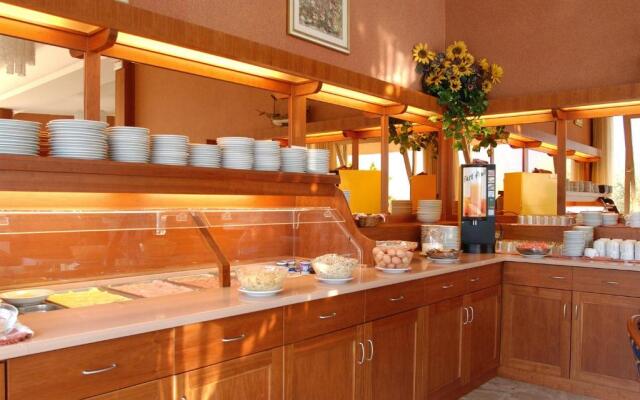 Unique Holiday Home in Bassanega with Garden