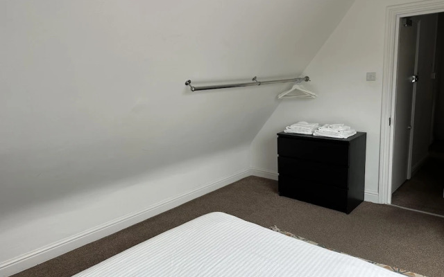 London Luxury Apartment - Finchley Road Retreat