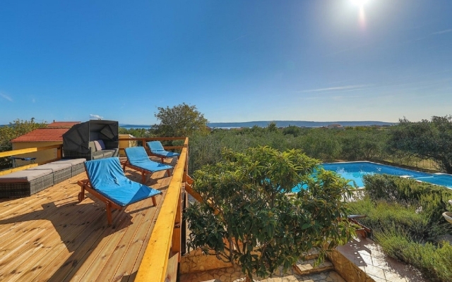 Holiday house Mare - open pool and pool for children: Kastel Novi, Riviera Split