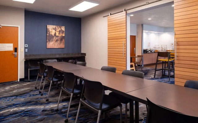 Fairfield Inn & Suites Beloit