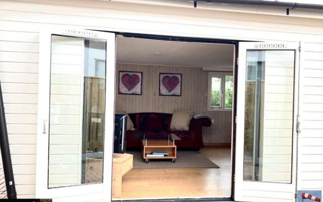 Holiday-Chalet Westenwind 4p. Amsterdam & Beach