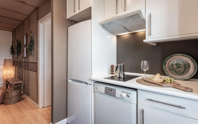 Triana - 1 Bedroom Apartment in Trafalgar