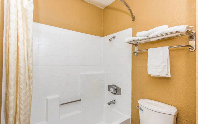 Budget Inn Anaheim / Santa Fe Springs