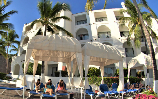 Sierra Mar All Inclusive at Tesoro