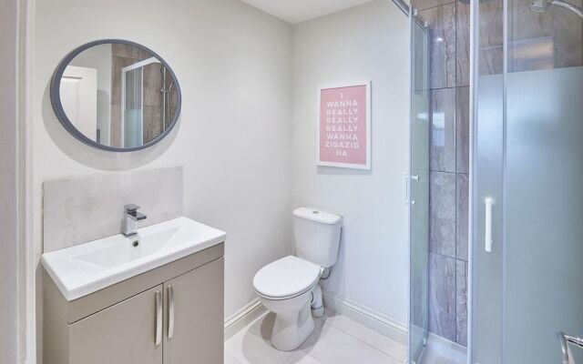 Host Stay Salty Seaview