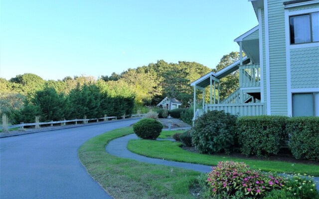 87 Chilton - 2 Bedroom Condo