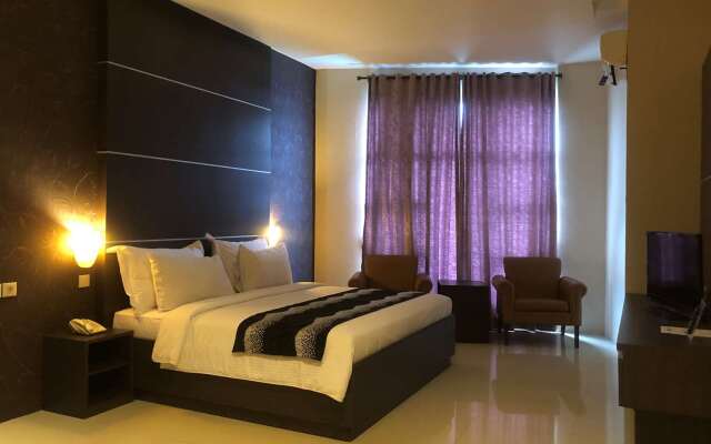 Kyriad Sadurengas Hotel