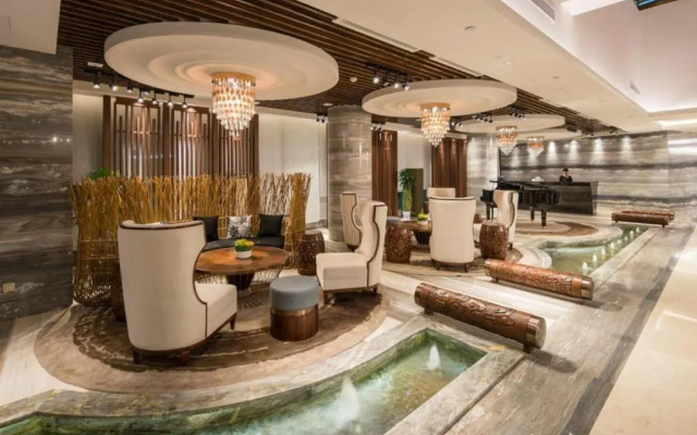 Dali Jinli Business Hotel Longshan