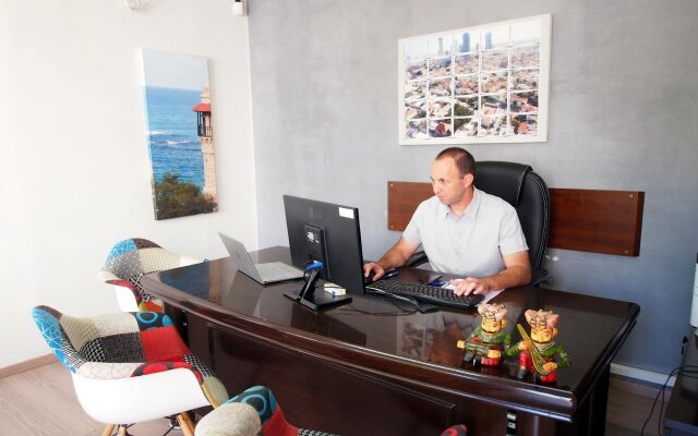 Sea Land Suites