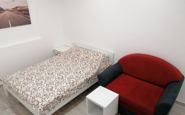 Airport View Apartment