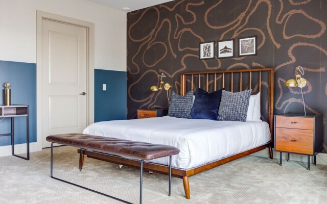 Domio Downtown Elegant 1BR Infinity Pool