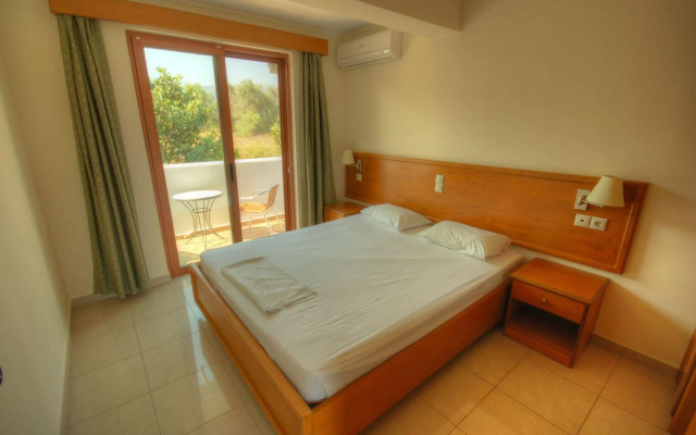 Theatraki Apartments