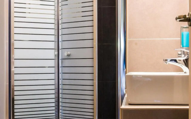 Diogenis Hotel