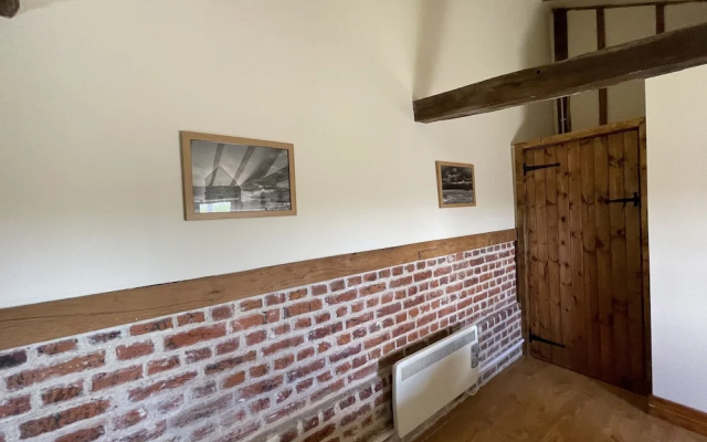 The Cow Shed - Sleeps 4, Parking & Pet Friendly