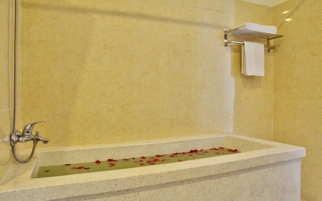 Boulevard Hotel