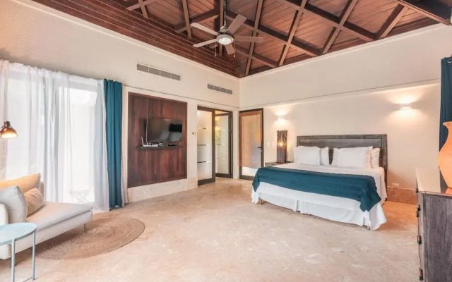 Mesmerizing Villa With Jacuzzi Maid in Cap Cana