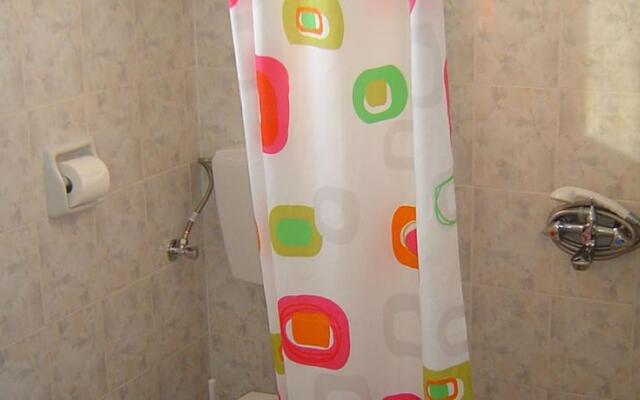 Dina's Rooms