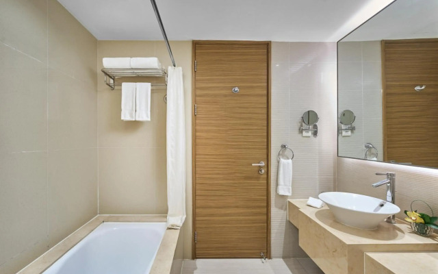 Four Points by Sheraton Shanghai, Daning