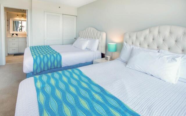 Waikiki Banyan - Ocean View Tower 1 Suite 3209