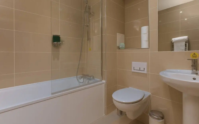 Skyvillion 1bed Enfield Flat W Balcony & Parking