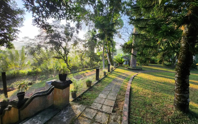 Nildiya Falls Hotel