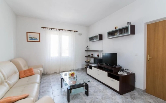 Apartment Alana -