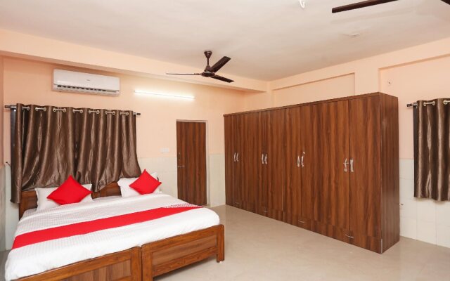 Hotel Royal Palm by OYO Rooms