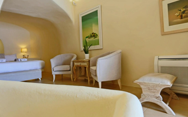 Oia Mare Villas