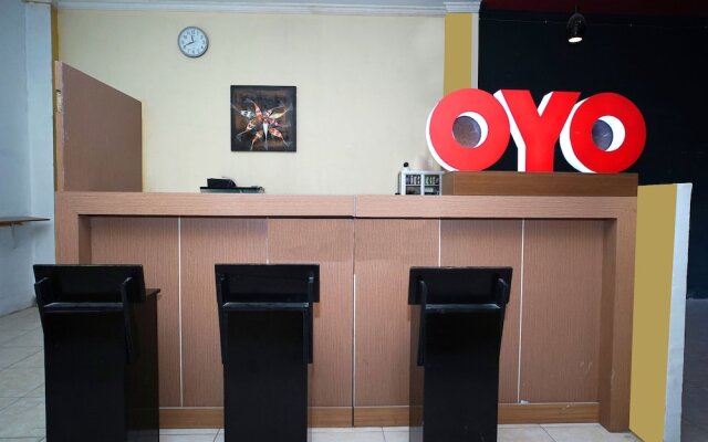HER Mandiri Guest House by OYO Rooms