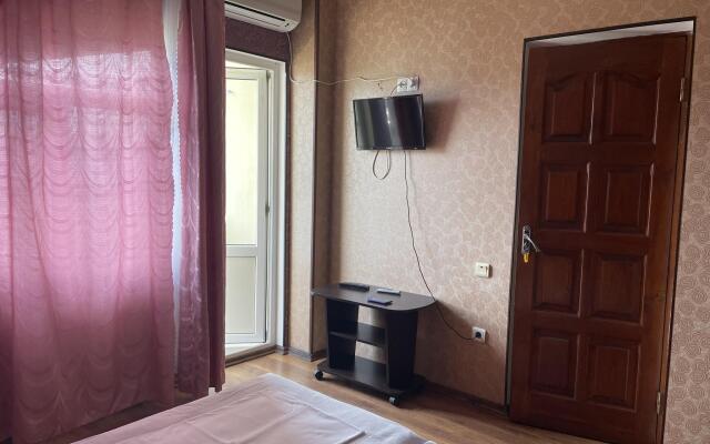 Na Vinogradnoy 134 Guest House