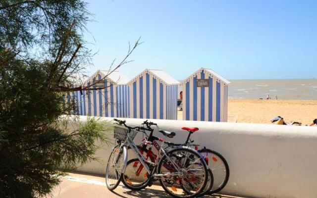Hotel Les Flots - Chatelaillon Plage