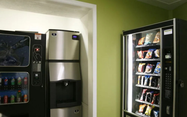 Ocean Sands Beach Boutique Inn - Stay At the Beach