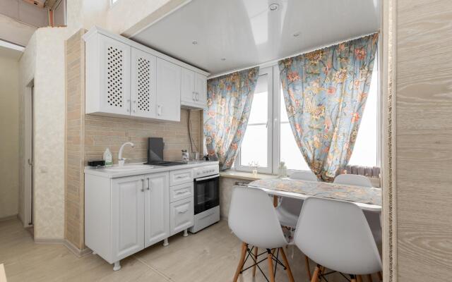 Aura на проспекте Мира 16