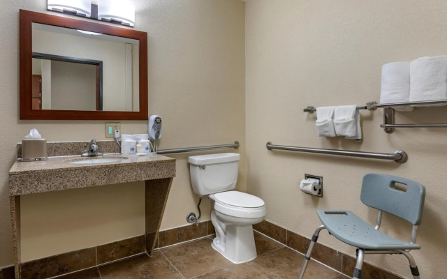 Comfort Suites Waco Near University Area
