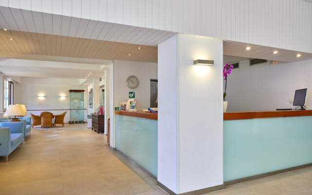 Gavimar Cala Gran Hotel and Apartments