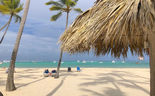 TrueCost Caribbean Paradise