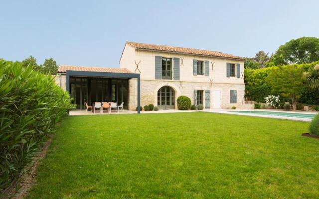 Maison Saint-Étienne-du-Grès, 6 pièces, 8 personnes - FR-1-599-17