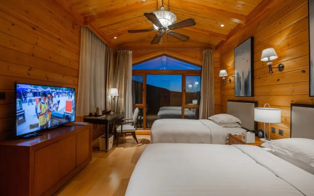 Changbaishan Luneng Resort Maplewood Chalet
