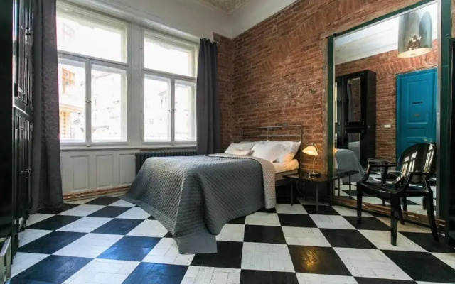Old Town Square, 2 Bathrooms, Unique Design